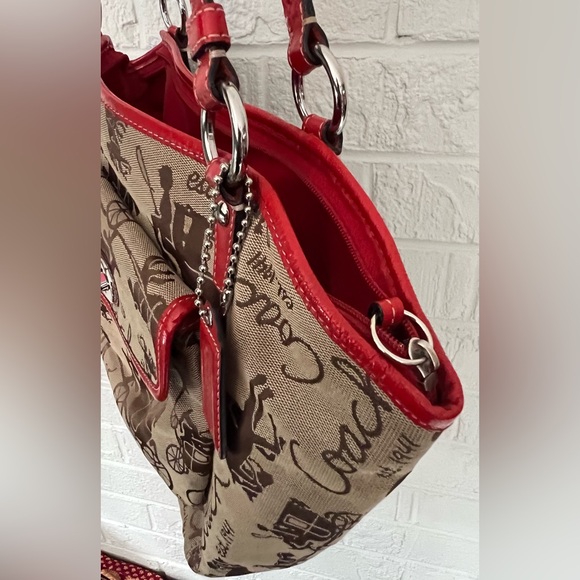 COACH Large Horse & Carriage Red Shoulder Handbag EUC ⚡️ - Picture 8 of 14